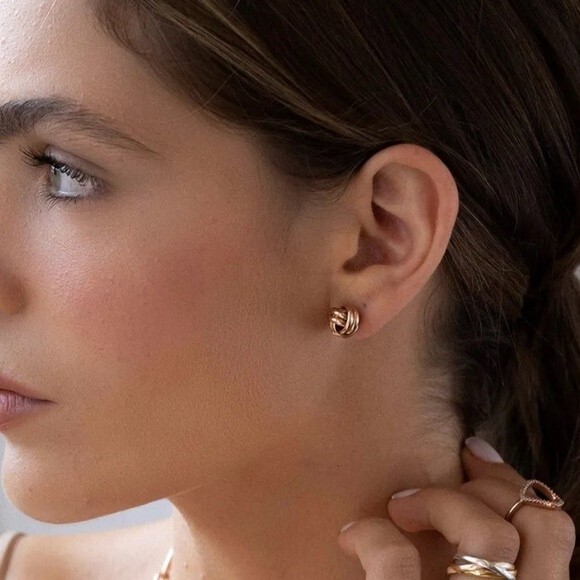 New - FORGET ME KNOT EARRINGS - ROSE GOLD PLATED - Picture 1 of 6